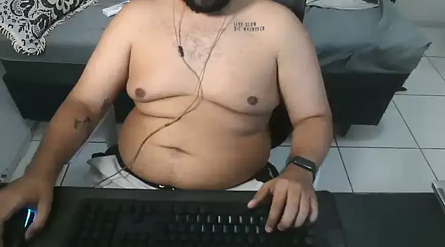 Snapshot of cub_aju chatting on 02-18-25, 04:04 cub aju online show from 02-18-25, 04:04