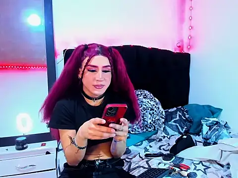Georgina Giio online show from 09-16-25, 04:08