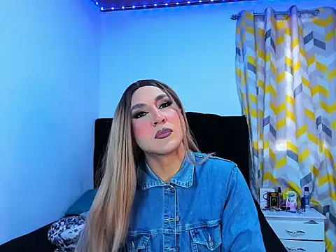 Georgina Giio online show from 11-17-25, 01:50