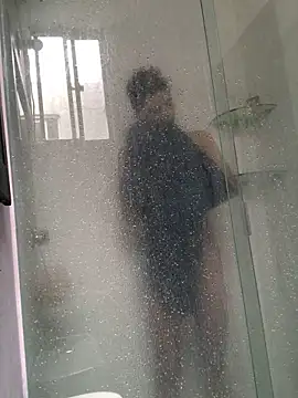 Latinos 2001 online show from 12-01-25, 01:16