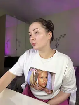 Kiss My Body online show from 02-20-25, 06:46