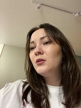 Kiss My Body online show from 11-15-25, 09:00