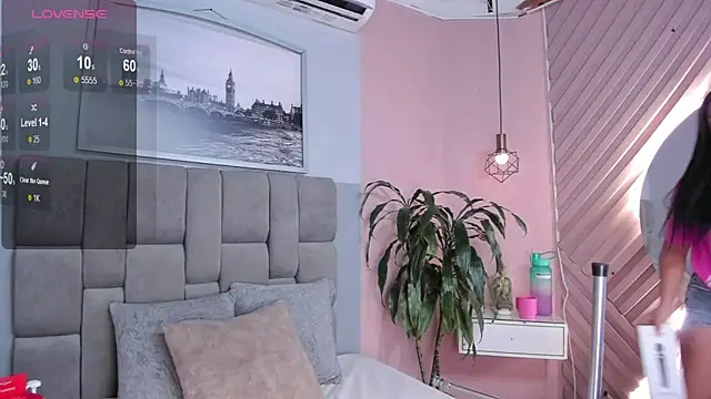 Snapshot of janna_lopez_ chatting on 11-21-25, 11:20 janna lopez online show from 11-21-25, 11:20