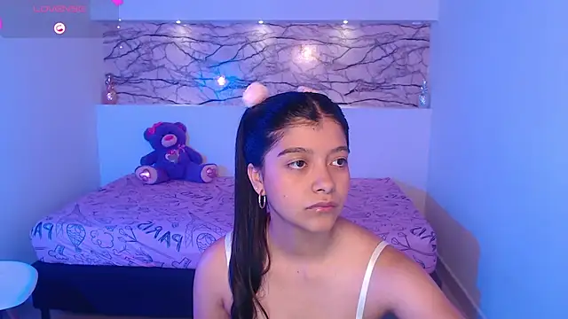 Snapshot of IslaBlaze chatting on 02-09-25, 11:58 IslaBlaze online show from 02-09-25, 11:58