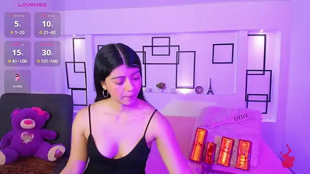 Snapshot of IslaBlaze chatting on 03-15-25, 12:24 IslaBlaze online show from 03-15-25, 12:24