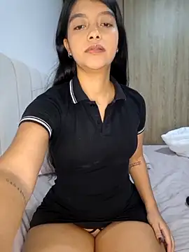 Snapshot of IslaBlaze chatting on 12-05-25, 01:14 IslaBlaze online show from 12-05-25, 01:14