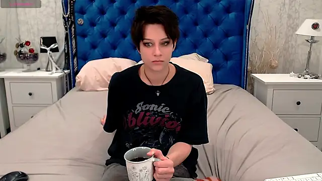 via mayer  online show from 12-23-25, 04:21