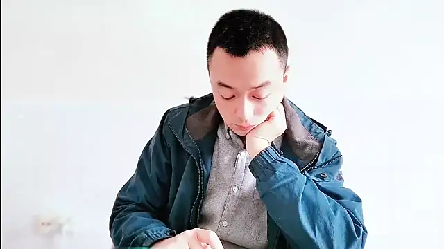 Snapshot of swg176 chatting on 10-25-25, 06:32 swg176 online show from 10-25-25, 06:32