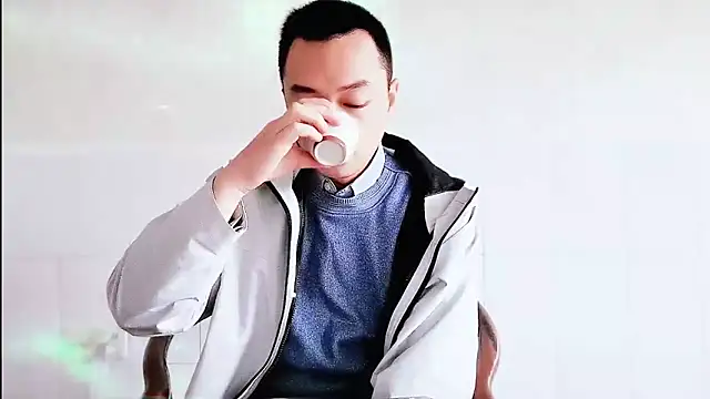 Snapshot of swg176 chatting on 10-30-25, 12:23 swg176 online show from 10-30-25, 12:23