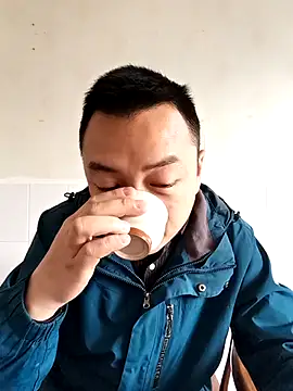 Snapshot of swg176 chatting on 11-24-25, 12:32 swg176 online show from 11-24-25, 12:32