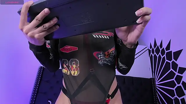 EthaanCox online show from 10-16-25, 10:00