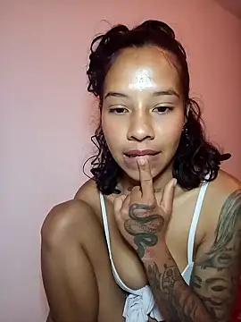 Miss sparkle00 online show from 02-01-25, 07:57