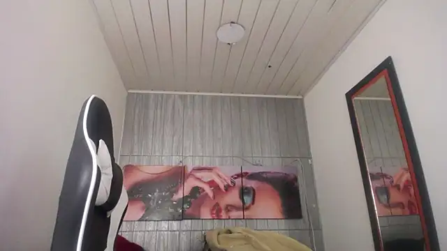 Miss sparkle00 online show from 11-08-25, 04:12