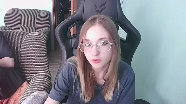 emolina1337 online show from 09-22-25, 10:17