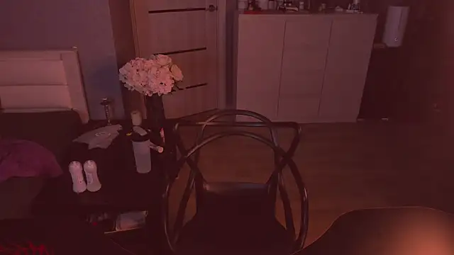 Snapshot of foxy_jpg chatting on 11-09-25, 09:57 foxy jpg online show from 11-09-25, 09:57