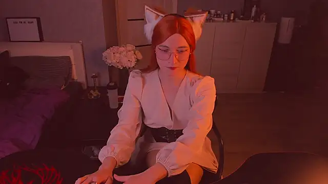 Snapshot of foxy_jpg chatting on 11-17-25, 10:15 foxy jpg online show from 11-17-25, 10:15