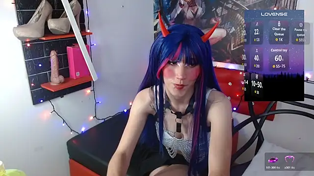 Snapshot of miss_moonlight chatting on 11-18-25, 07:46 miss moonlight online show from 11-18-25, 07:46