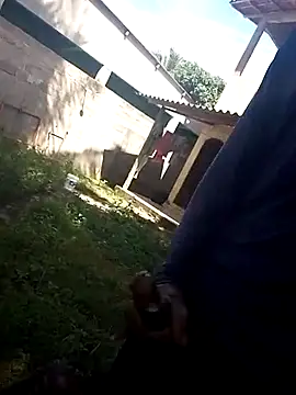 Snapshot of 1662 chatting on 10-29-25, 11:45 1662 online show from 10-29-25, 11:45