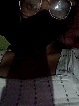 Snapshot of SCHOOL_Girl-0 chatting on 03-07-25, 05:28 SCHOOL Girl-0 online show from 03-07-25, 05:28