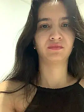 Bella still online show from 12-03-25, 01:20