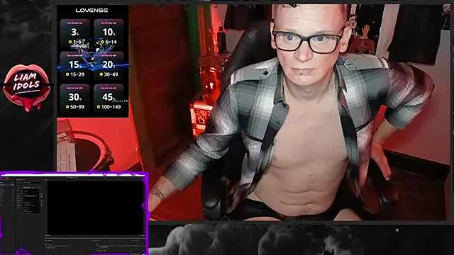 Snapshot of LiamIdols chatting on 11-06-25, 09:05 LiamIdols online show from 11-06-25, 09:05