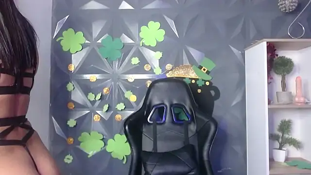 miss honey01 online show from 03-20-25, 02:40