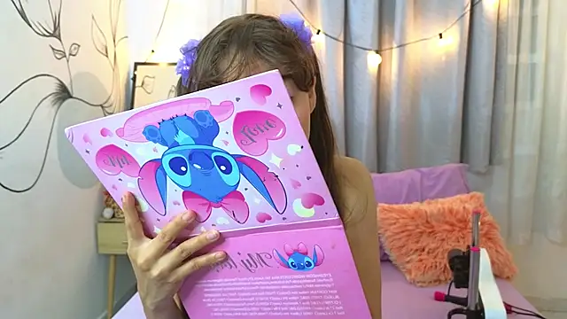 SERAFINA  online show from 10-22-25, 12:49