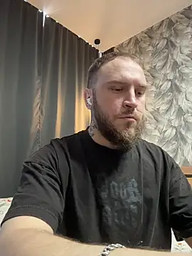 Snapshot of _XxX-XxX_ chatting on 04-06-26, 05:52 XxX-XxX online show from 04-06-26, 05:52