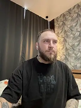 Snapshot of _XxX-XxX_ chatting on 04-11-26, 10:41 XxX-XxX online show from 04-11-26, 10:41