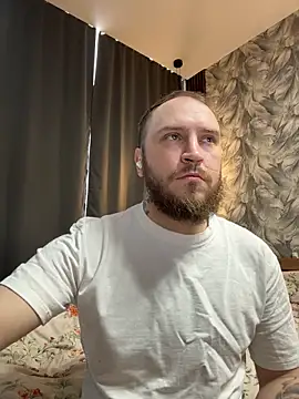 Snapshot of _XxX-XxX_ chatting on 04-13-26, 06:52 XxX-XxX online show from 04-13-26, 06:52