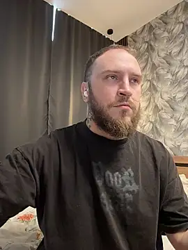 Snapshot of _XxX-XxX_ chatting on 04-15-26, 10:44 XxX-XxX online show from 04-15-26, 10:44