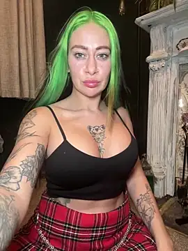 hayleyquinn online show from 01-16-25, 08:14