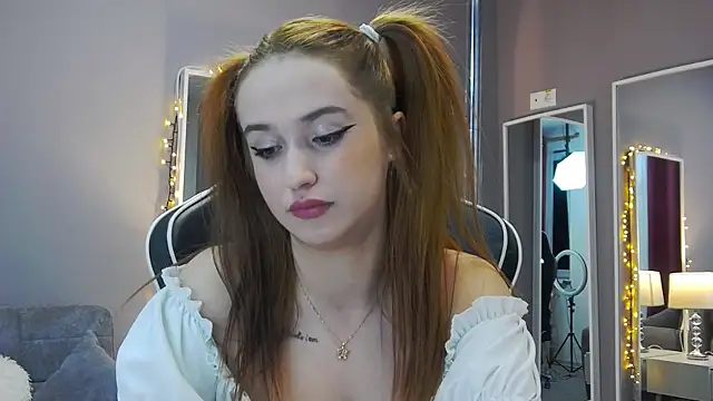 Snapshot of Eva_Lovvia_ chatting on 01-21-25, 09:25 Eva Lovvia  online show from 01-21-25, 09:25