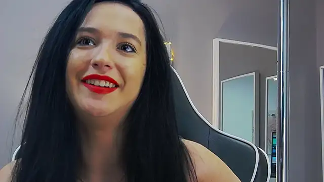 Snapshot of Eva_Lovvia_ chatting on 01-28-25, 12:15 Eva Lovvia  online show from 01-28-25, 12:15