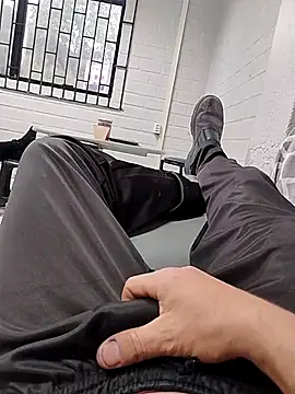 Snapshot of marquesgostoso40 chatting on 11-12-25, 04:40 marquesgostoso40 online show from 11-12-25, 04:40