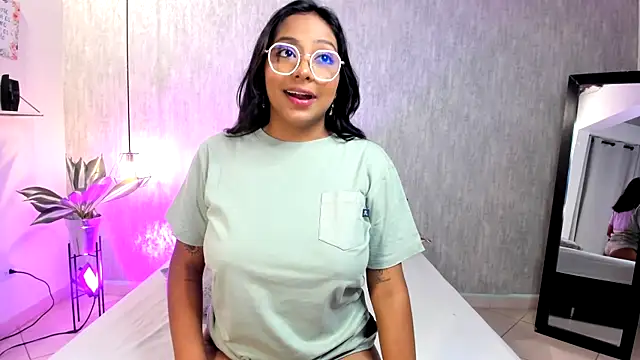 isabella zc online show from 02-10-25, 11:36
