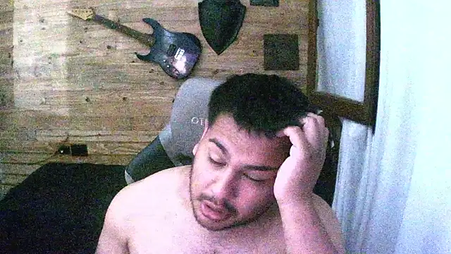 Nicolinoar01 online show from 01-15-26, 03:22