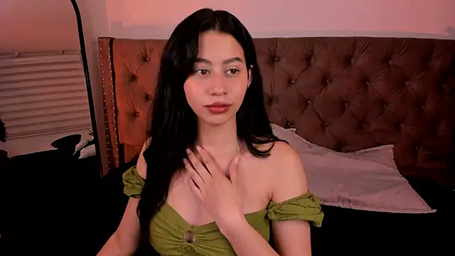 Snapshot of hannah_brady chatting on 03-12-25, 12:10 hannah brady online show from 03-12-25, 12:10