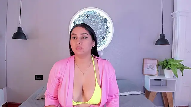 AlexaMora  online show from 01-26-25, 11:17