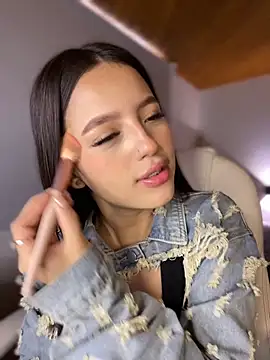 Snapshot of Sofia18_pinkk chatting on 11-22-25, 08:41 Sofia18 pinkk online show from 11-22-25, 08:41