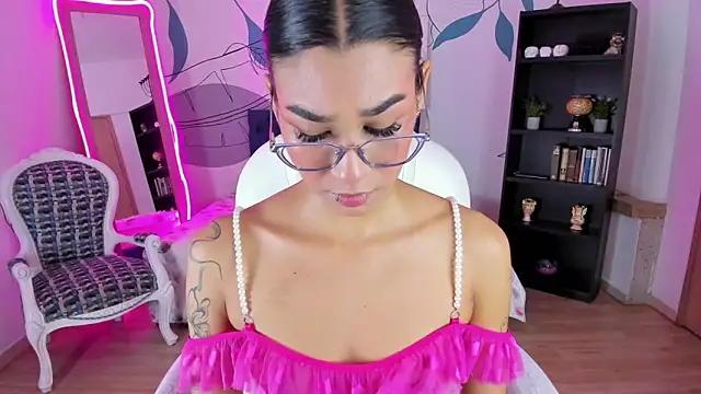 Snapshot of Dana_Paula chatting on 02-18-26, 11:50 Dana Paula online show from 02-18-26, 11:50