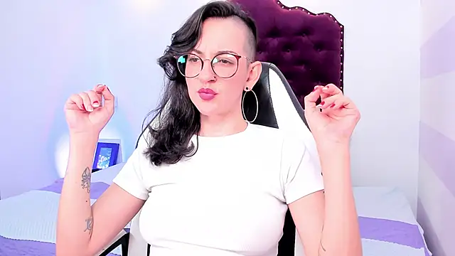 Snapshot of ana_liebert chatting on 02-12-25, 03:16 ana liebert online show from 02-12-25, 03:16