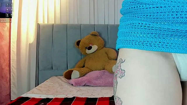 Snapshot of camilapersy chatting on 02-11-25, 12:37 camilapersy online show from 02-11-25, 12:37