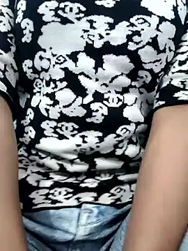 Leoni G online show from 12-21-25, 07:59