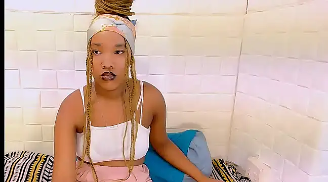 EroticSexyPrada online show from 03-13-25, 05:00