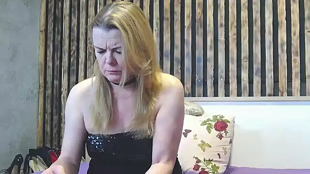 Kisi Lovi online show from 02-21-26, 04:13