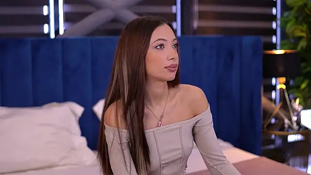 LaylaKristall online show from 02-27-25, 06:40