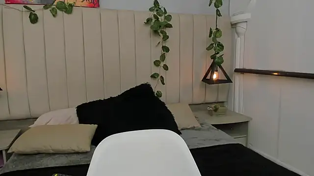 Snapshot of Paulina_Lopezz chatting on 11-13-25, 09:47 Paulina Lopezz online show from 11-13-25, 09:47