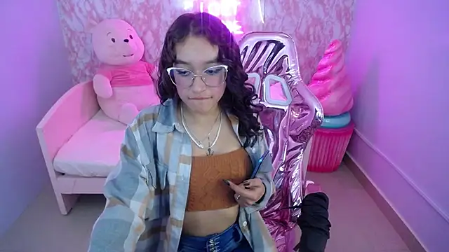 kassandra ch  online show from 02-19-25, 04:44