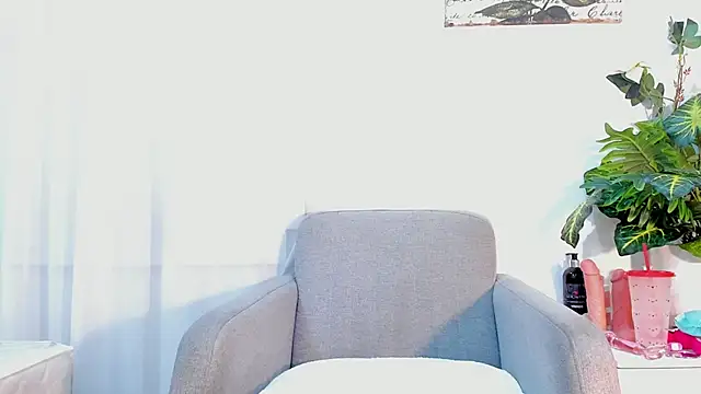 Snapshot of SiennaLustt chatting on 02-21-25, 01:55 SiennaLustt online show from 02-21-25, 01:55